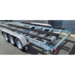 8m40-2m55 avec patins 3X1350 kg – 3500 kg – VLEMMIX – Remorque transport bateau